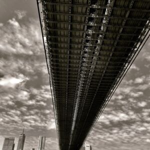 UNDERNEATH BROOKLYN BRIDGE CEA004