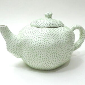 IKI018-Ikuko-Iwamoto-Dotted-Teapot-Green