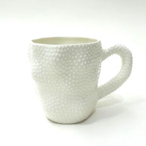 IKI022-Ikuko-Iwamoto-Dotted-Tall-Mug-White