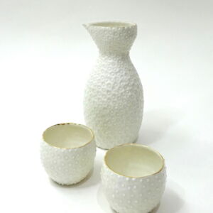 IKI024-Ikuko-Iwamoto-Nucleolus-Sake-Set-White