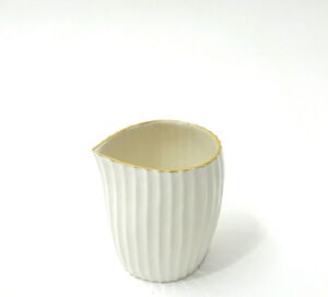 IKI039-Ikuko-Iwamoto-Stripe-Milk-Jug