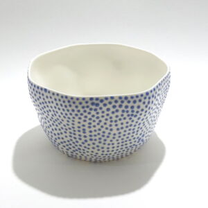 IKI063 Ikuko Iwamoto Dotted Rice Bowl Blue