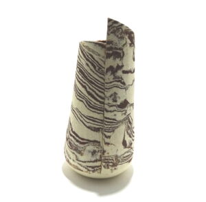 JUC004 WHITE RED STRATA VASE