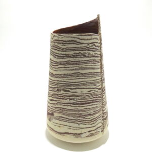 JUC005 WHITE RED LARGE STRATA VASE DETAIL