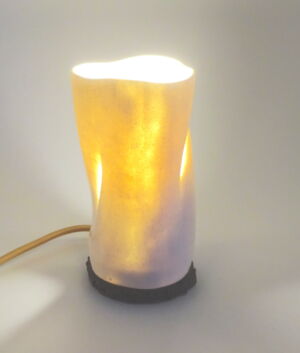 JUC012 SMALL WHITE PORCELAIN LAMP