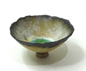 JUOS007-Julie-OSullivan-Pinch-Pot-w-Sea-Glass-Foot-Ring-7