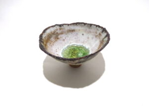 JUOS023 Julie O Sullivan Pinch Pot w Sea Glass Foot Ring