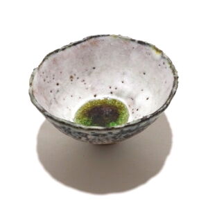 JUOS025 Julie O Sullivan Pinch Pot w Sea Glass Foot Ring