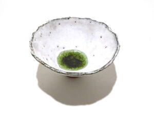 JUOS026 Julie O Sullivan Pinch Pot w Sea Glass Foot Ring