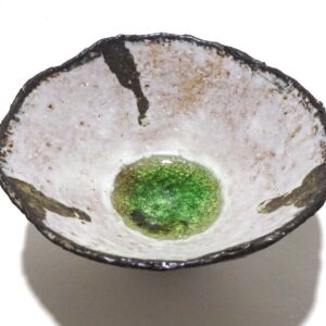 JUOS027 Julie O Sullivan Pinch Pot w Sea Glass Foot Ring