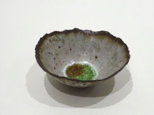 JUOS029 Julie O Sullivan Pinch Pot with Sea Glass