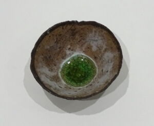 JUOS030 Julie O Sullivan Pinch Pot with Sea Glass