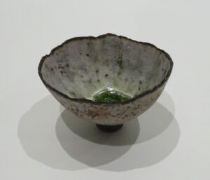 JUOS035 Julie O Sullivan Pinch Pot with Sea Glass Foot Ring