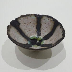 JUOS038 Julie O Sullivan Pinch Pot with Sea Glass Foot Ring