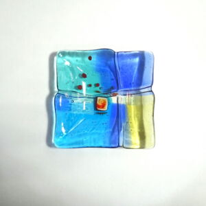 Above-Kim-Bramley-12x12cm-Tapestery-Land-Plate-Blue-Red-Spots