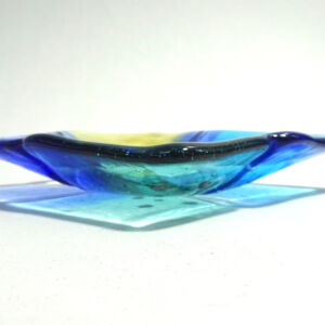 Diagonal-Kim-Bramley-12x12cm-Tapestery-Land-Plate-Blue-Red-Spots