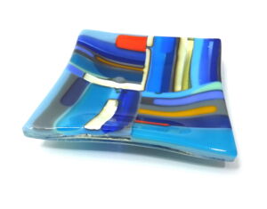 SOLD-Kim-Bramley-14x14cm-Landscape-Quarter-Blue Red-KIB015