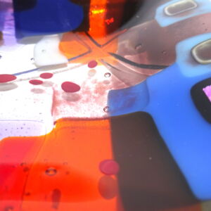 Close-Up-Kim-Bramley-Transparent-Tapstry-Land-Plate