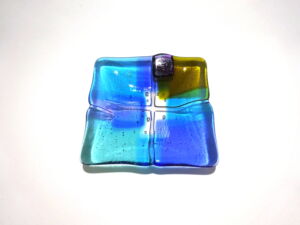 KIB032-Kim-Bramley-Transparent-Tapstry-Land-Plate