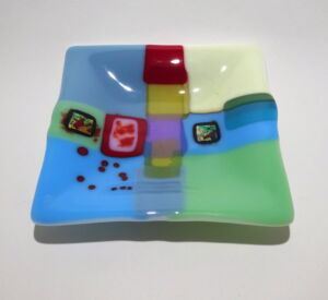 KIB033-Kim-Bramley-Transparent-Tapstry-Land-Plate