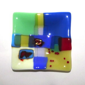 Above-Kim-Bramley-Transparent-Tapstry-Land-Plate