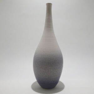 LB026 TALL LONG NECKED OVAL WHITE GREY