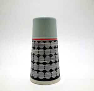 MAA009 FESTIVAL CONE WITH WHITE OVALS