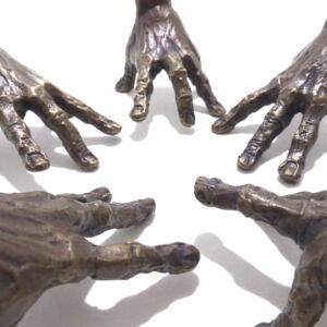 Close-Up-Nick-Davis-Bronze-Hand-Scuttlers