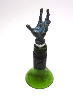 NID033-Nick-Davis-Green-Left-Hand-Bottle-Stopper