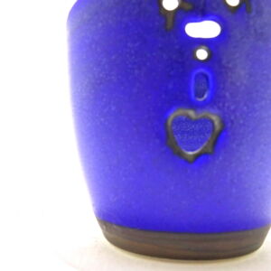 Close-Up-Richard-Baxter-Cobalt-Love-Bowl