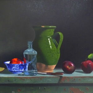 ROW052 GREEN GLAZED JUG AND BRAEBURN APPLES CROPPED