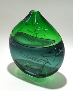 STA034 Stuart Akroyd Small Ludic Flat Disk Vase