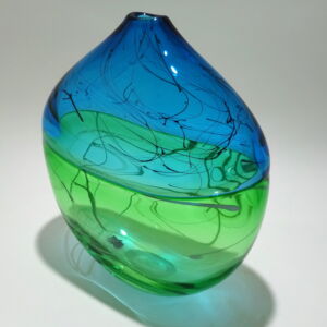 STA035 Stuart Akroyd Small Ludic Flat Disk Vase