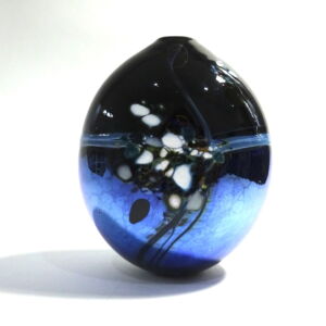 Back-Shakspeare-Glass-Lustre-Rocks-Medium-Closed-Blue