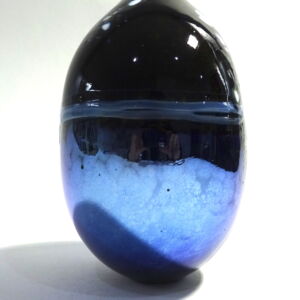 Side-2-Shakspeare-Glass-Lustre-Rocks-Medium-Closed-Blue