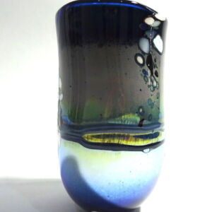 Side-2-Shakspeare-Glass-Lustre-Rocks-Medium-Open
