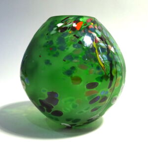 Side-2-Shakspeare-Glass-Shallow-Medium-Form-Green