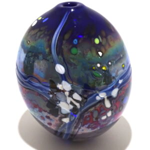 WS39 Shakspeare Glass Lustre Rocks Medium Closed