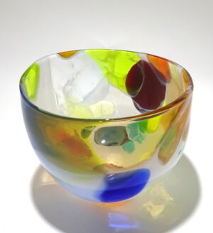 WS50 Shakspeare Glass Nougat Medium Bowl
