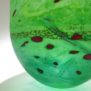 Close Up Shakspeare Glass Medium Hedgrow Bowl